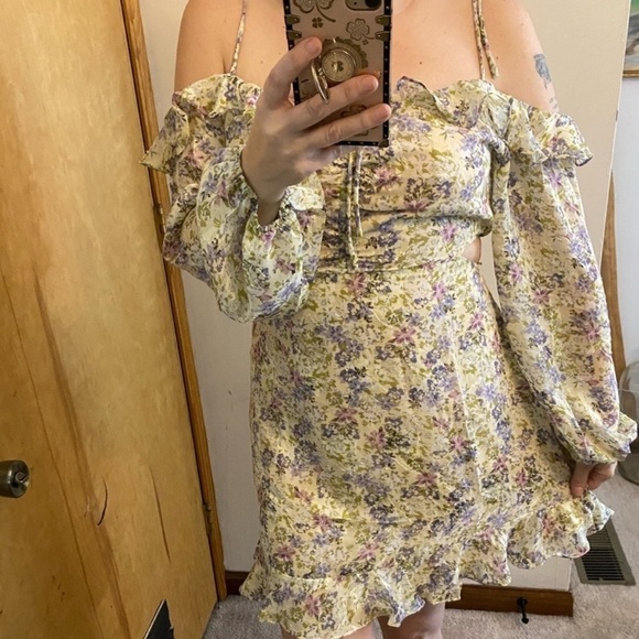 NWT ASTR the Label Anastasia Cottagecore Cutout Floral Dress - Picture 1 of 13